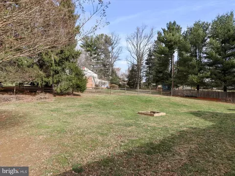 Exterior - 7305 Parkview Dr, Frederick, MD 21702 photo 7 of 8