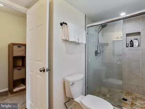 Bath - 7305 Parkview Dr, Frederick, MD 21702 photo 4 of 4