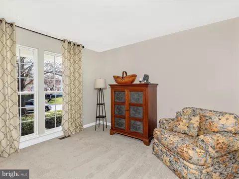 Living - 5060 Croydon Ct, Frederick, MD 21703 photo 7 of 9