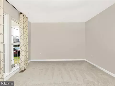 Living - 5060 Croydon Ct, Frederick, MD 21703 photo 6 of 9