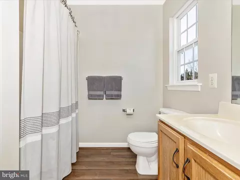 Bath - 5060 Croydon Ct, Frederick, MD 21703 photo 2 of 3