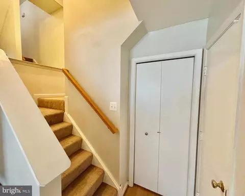 Entry Way - 160 Heathfield Dr, Frederick, MD 21702 photo 1 of 4