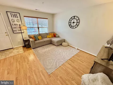 Living - 160 Heathfield Dr, Frederick, MD 21702 photo 3 of 3