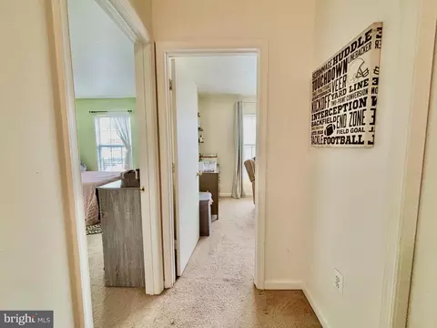 Entry Way - 160 Heathfield Dr, Frederick, MD 21702 photo 2 of 4