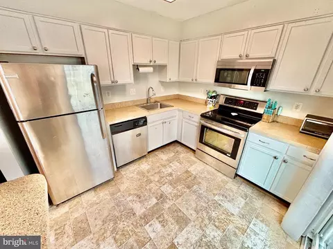 Kitchen - 160 Heathfield Dr, Frederick, MD 21702 photo 1 of 2