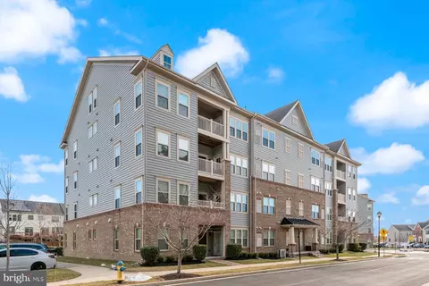 6521 Walcott Ln #402, Frederick, MD 21703