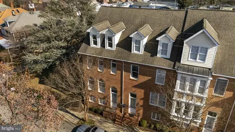 5 College Ave #E, Frederick, MD 21701