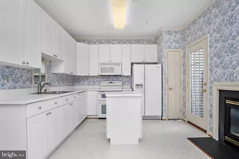 2507 Waterside Dr, Frederick, MD 21701 photo 9