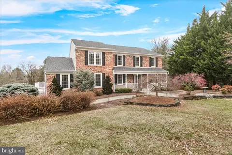 10407 Pleasant Vista Dr, Frederick, MD 21701