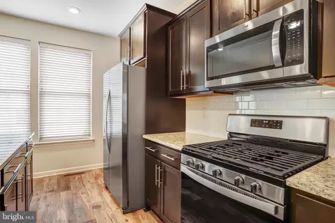 Entry Way - 5011 Macdonough Pl, Frederick, MD 21703 photo 10 of 19