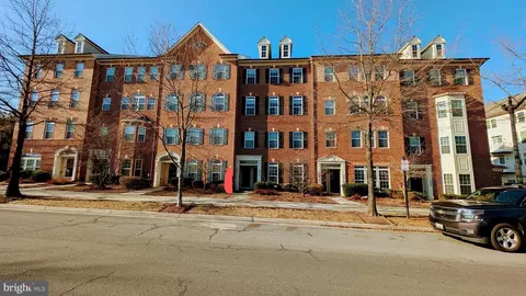 3612 Carriage Hill Dr #3612, Frederick, MD 21704