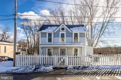 30 W J St, Brunswick, MD 21716