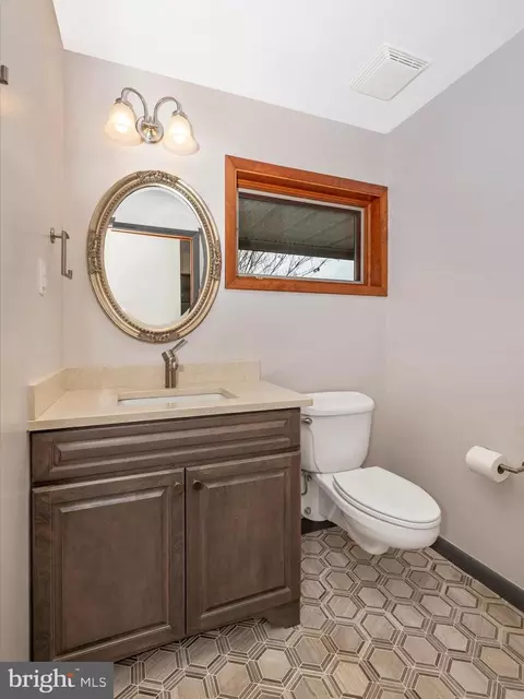 Bath - 7501 B Mckaig Rd #B, Frederick, MD 21701 photo 1 of 8