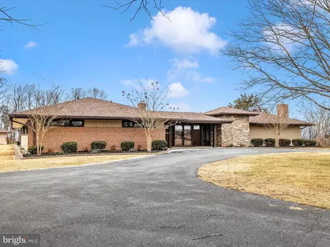 Exterior - 7501 B Mckaig Rd #B, Frederick, MD 21701 photo 2 of 14