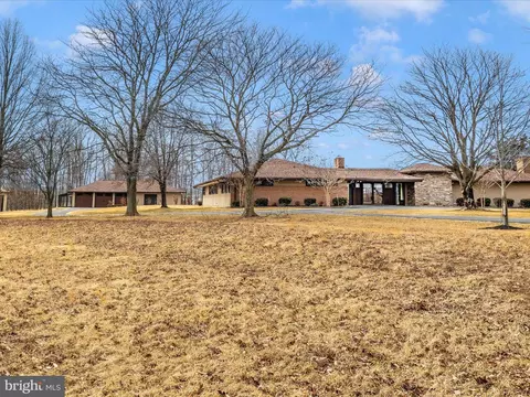 Exterior - 7501 B Mckaig Rd #B, Frederick, MD 21701 photo 5 of 14