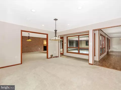 Living - 7501 B Mckaig Rd #B, Frederick, MD 21701 photo 4 of 10