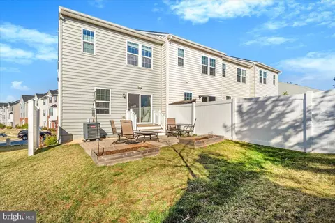 Exterior - 5781 Barts Way, Frederick, MD 21704 photo 3 of 4
