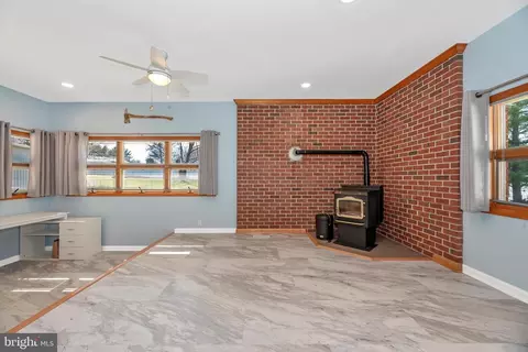 8606 Hunters Dr, Frederick, MD 21701 photo 15