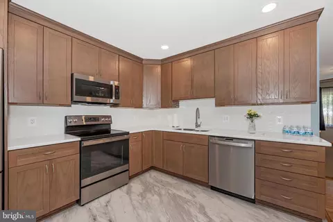 8606 Hunters Dr, Frederick, MD 21701 photo 12