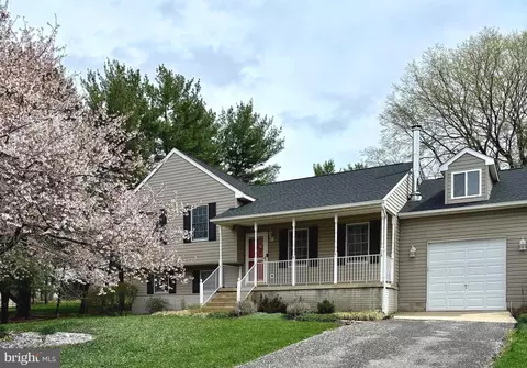 14 James St, Woodsboro, MD 21798