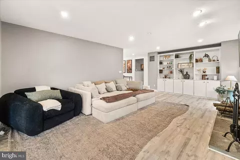 8433 Fingerboard Rd, Frederick, MD 21704 photo 14