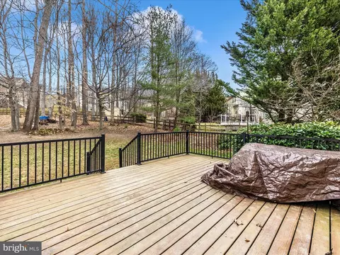 Exterior - 6460 Saddlebrook Ln, Frederick, MD 21701 photo 13 of 16