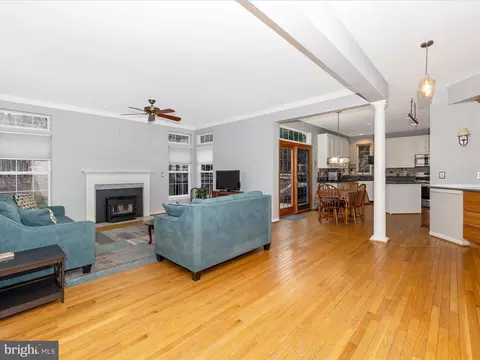 Living - 6460 Saddlebrook Ln, Frederick, MD 21701 photo 2 of 5