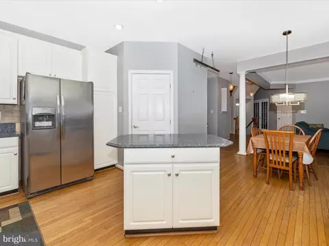 Kitchen - 6460 Saddlebrook Ln, Frederick, MD 21701 photo 5 of 6