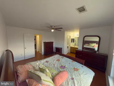 Bedroom - 144 Penwick Cir, Frederick, MD 21702 photo 4 of 4