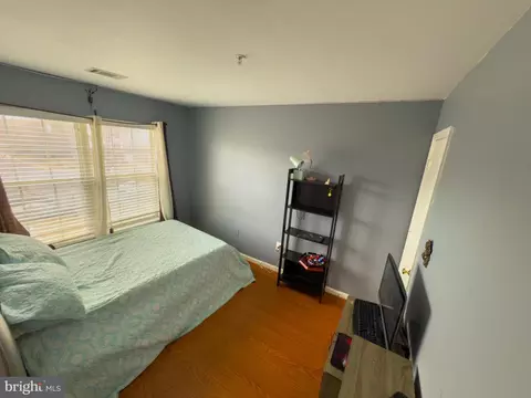 Bedroom - 144 Penwick Cir, Frederick, MD 21702 photo 3 of 4
