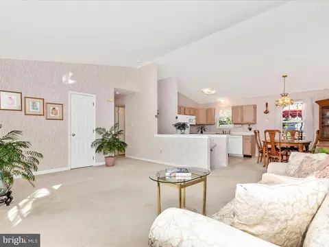 216 Lake Coventry Dr, Frederick, MD 21702 photo 7