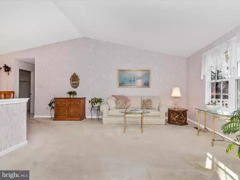 216 Lake Coventry Dr, Frederick, MD 21702 photo 8