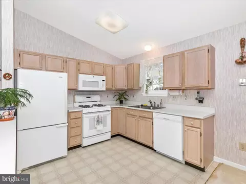 216 Lake Coventry Dr, Frederick, MD 21702 photo 12