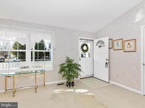 216 Lake Coventry Dr, Frederick, MD 21702 photo 4