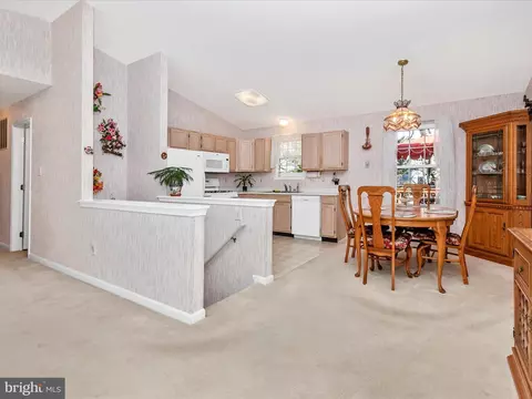 216 Lake Coventry Dr, Frederick, MD 21702 photo 9