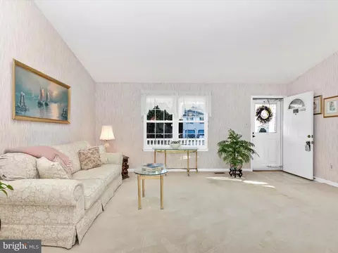 216 Lake Coventry Dr, Frederick, MD 21702 photo 5