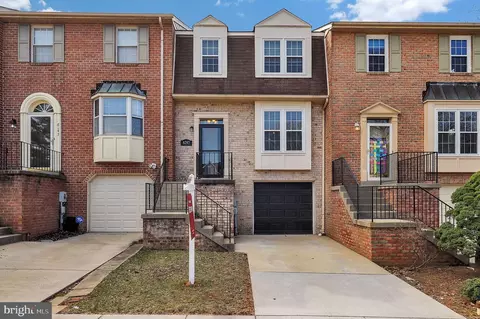 8247 Waterside Ct, Frederick, MD 21701