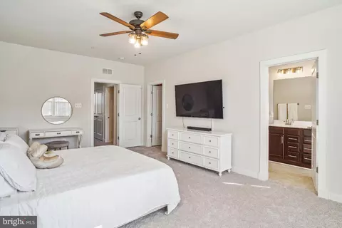 Bedroom - 817 Badger Ave, Frederick, MD 21702 photo 3 of 4