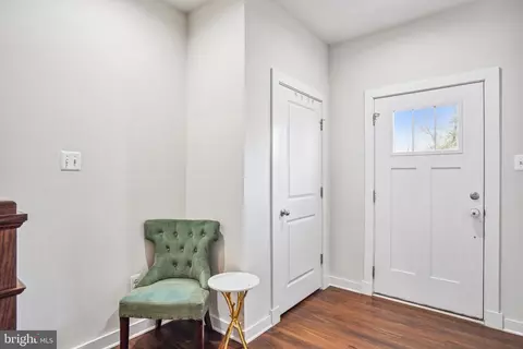 Entry Way - 817 Badger Ave, Frederick, MD 21702 photo 2 of 9