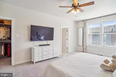 Bedroom - 817 Badger Ave, Frederick, MD 21702 photo 2 of 4