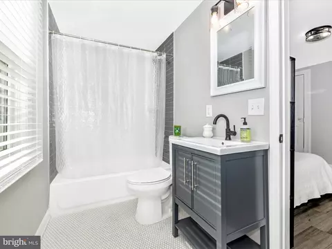 Bath - 212 E 5th St, Frederick, MD 21701 photo 4 of 4