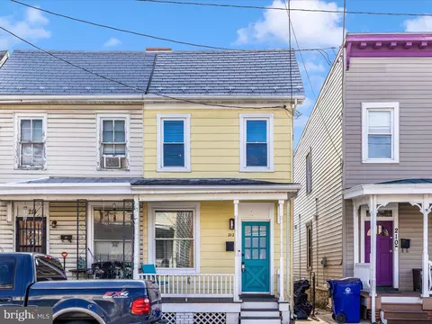Exterior - 212 E 5th St, Frederick, MD 21701 photo 2 of 9
