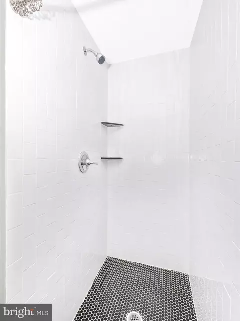 Bath - 212 E 5th St, Frederick, MD 21701 photo 3 of 4