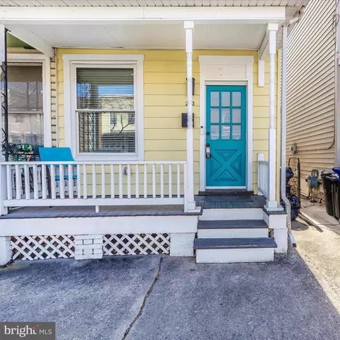 Exterior - 212 E 5th St, Frederick, MD 21701 photo 3 of 9