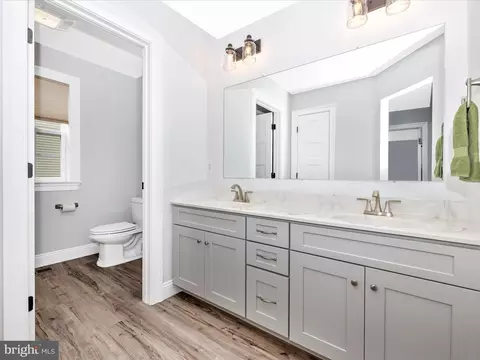 Bath - 1716 Trotter St, Frederick, MD 21702 photo 4 of 5