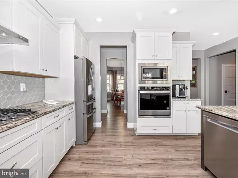 Entry Way - 1716 Trotter St, Frederick, MD 21702 photo 5 of 10