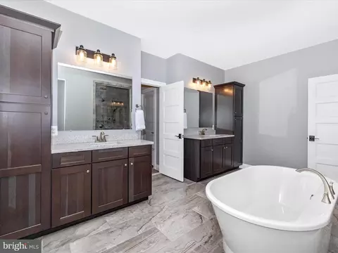 Bath - 1716 Trotter St, Frederick, MD 21702 photo 2 of 5