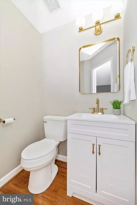 Bath - 6313 Towncrest Ct, Frederick, MD 21703 photo 1 of 3