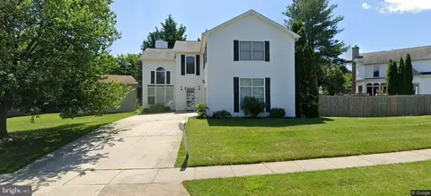 208 Bishops Glen Dr, Frederick, MD 21702