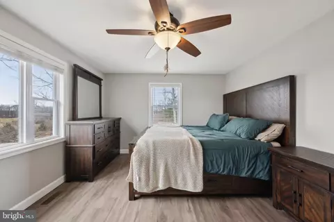 Bedroom - 11626 Old Annapolis Rd, Frederick, MD 21701 photo 2 of 5